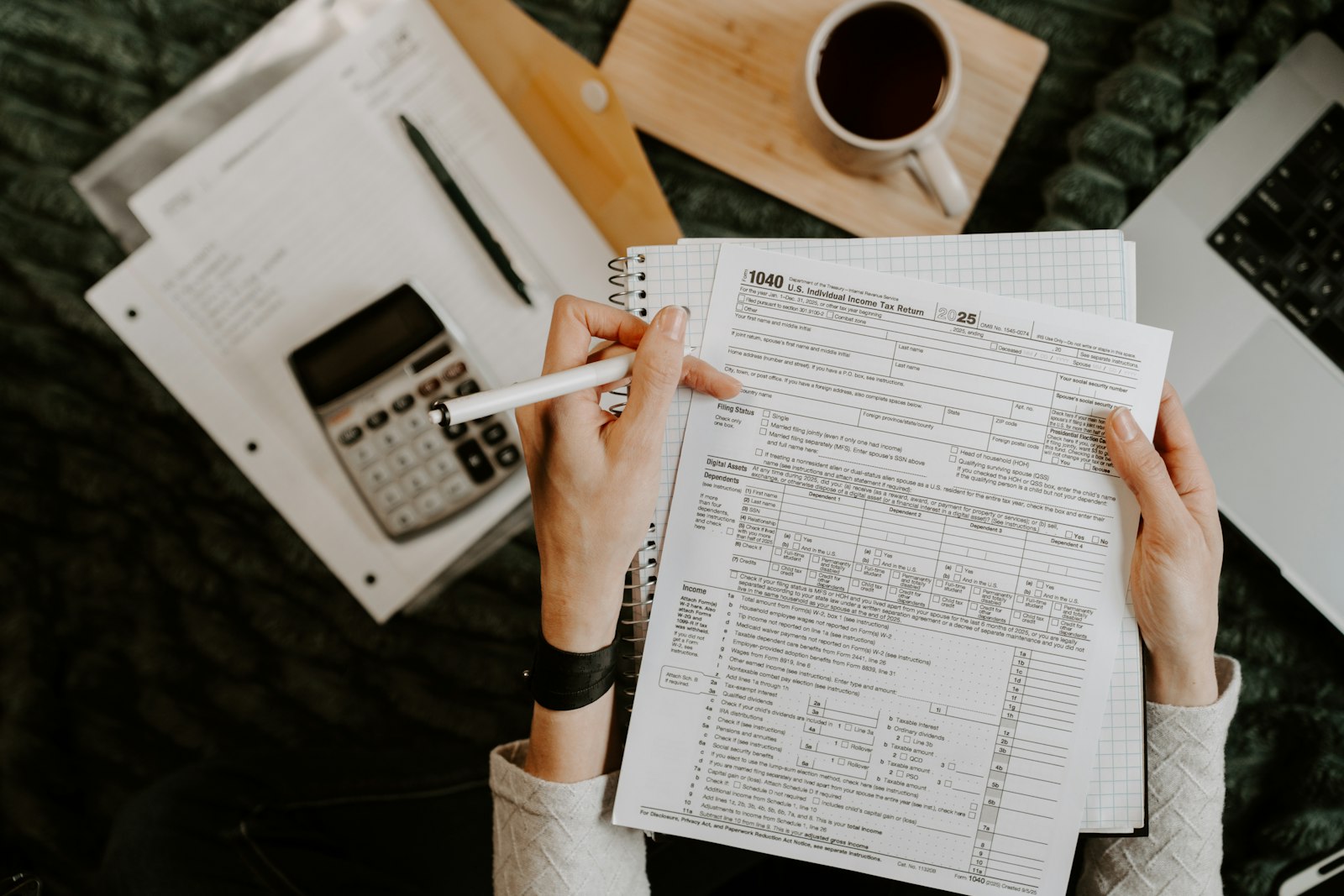AI for Investing vs. the Robo-Advisor